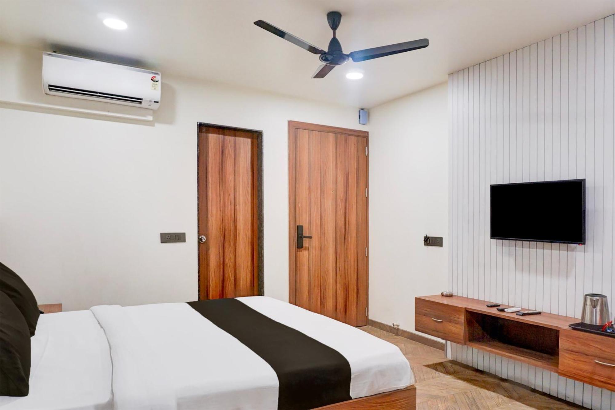 Super Townhouse Oak Viman Nagar Formerly Kuber Inn Kharadi Eksteriør bilde